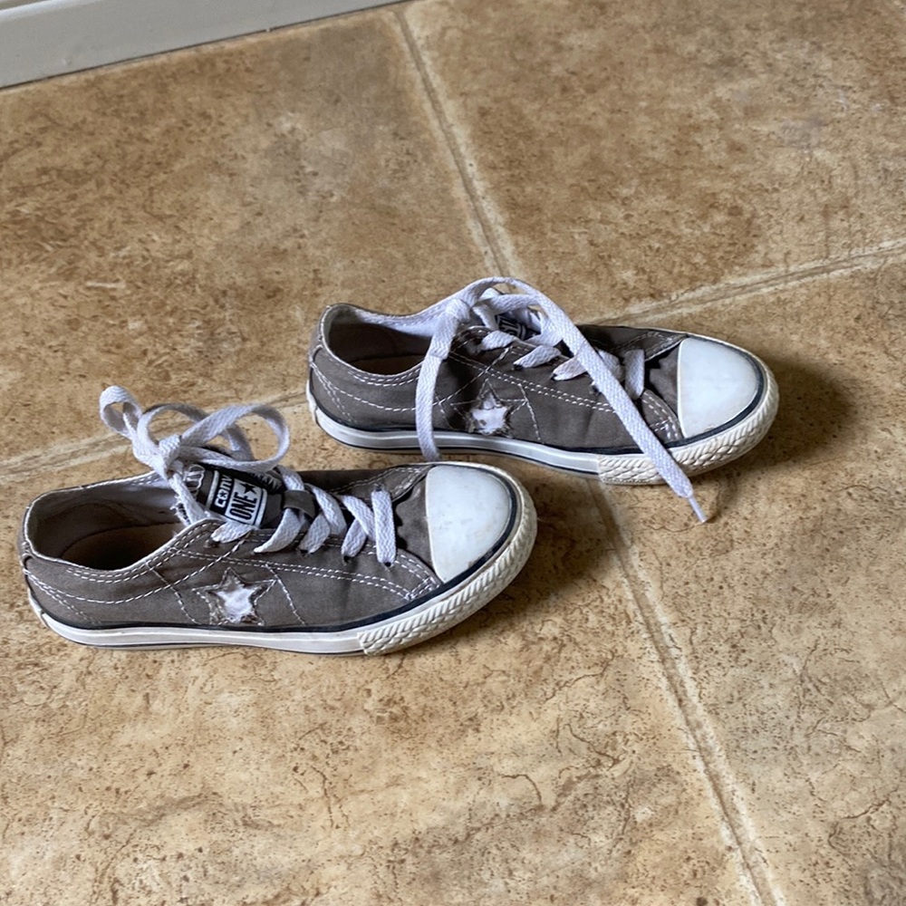 Youth Converse